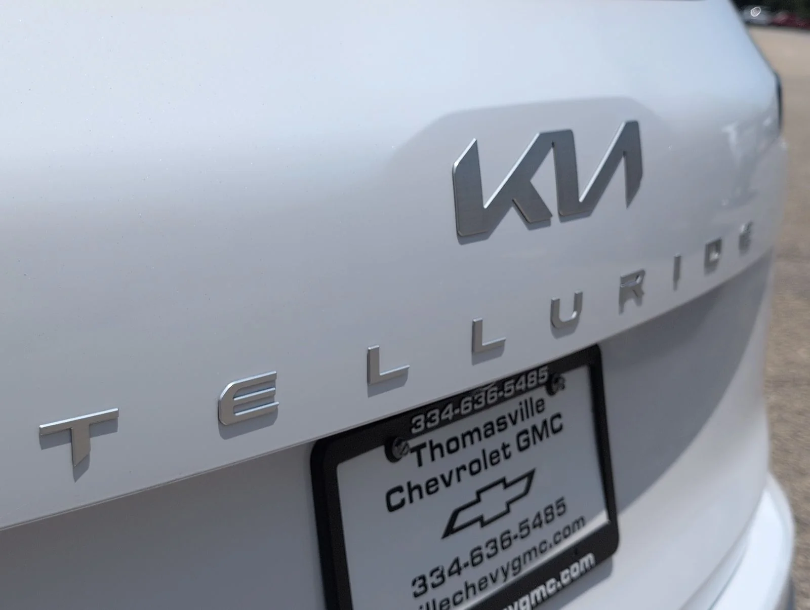 Used 2024 White Kia EX image 6