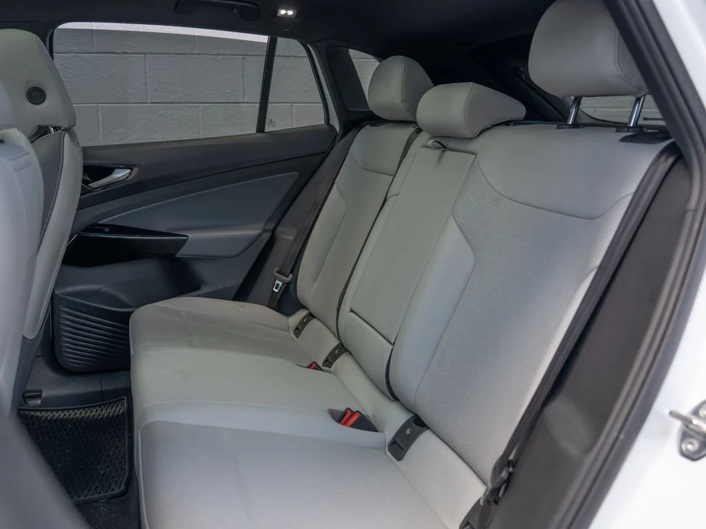 Used 2022 White Volkswagen Pro S image 18