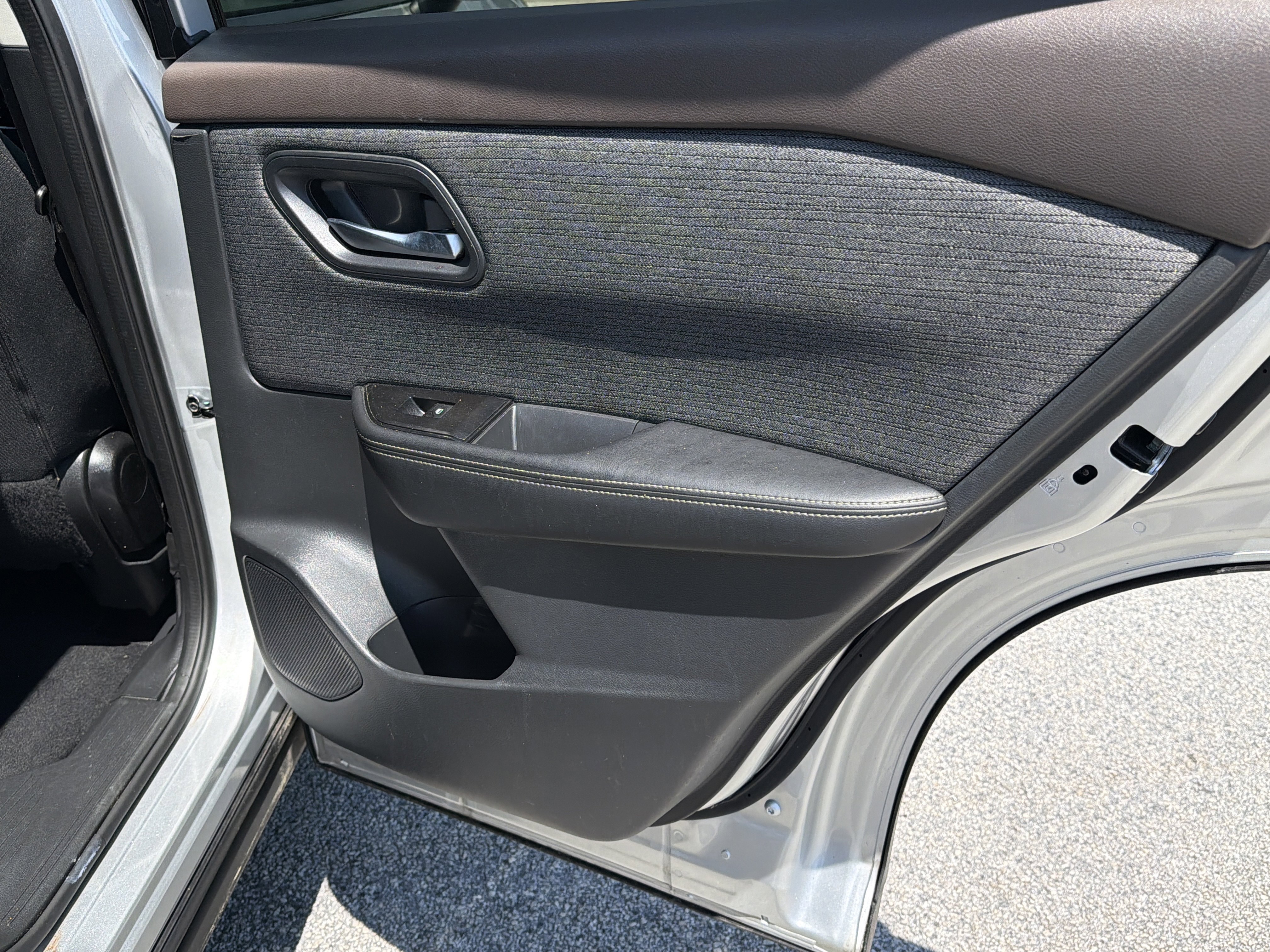 Used 2021 Brilliant Silver Metallic Nissan SV image 18