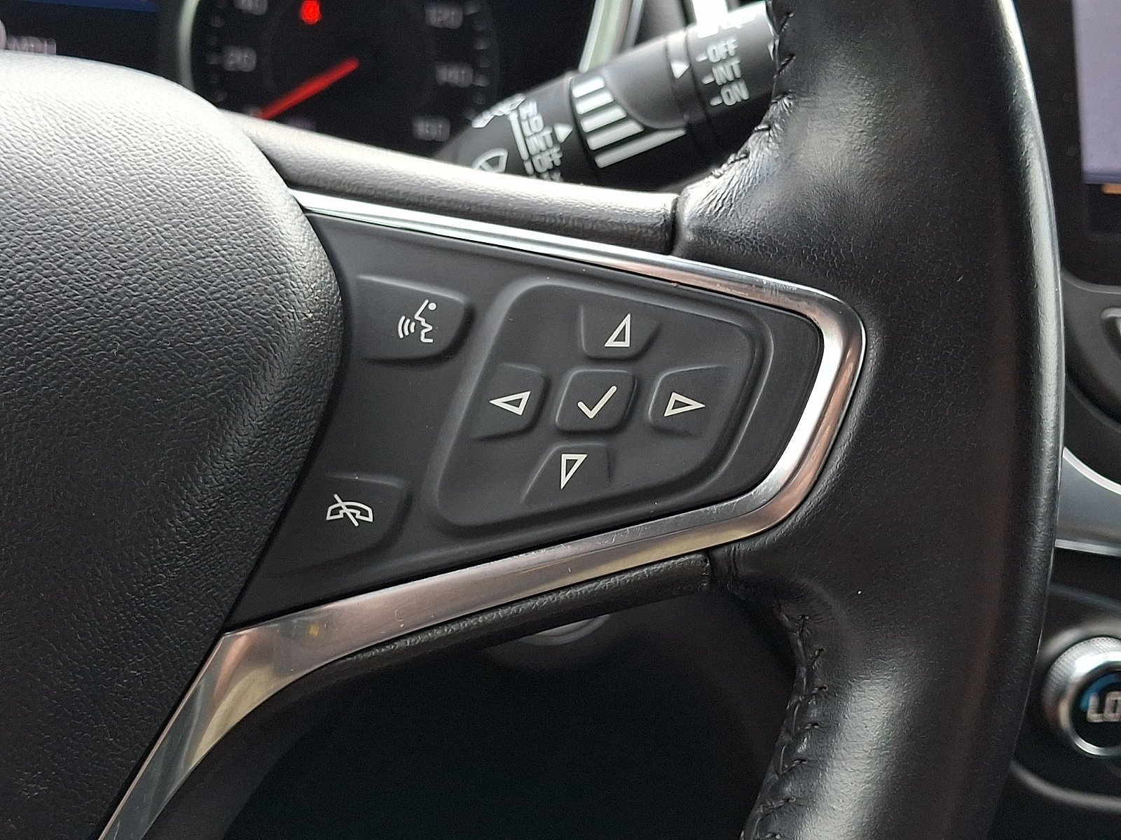 Used 2021 Pacific Blue Metallic Chevrolet LT image 24