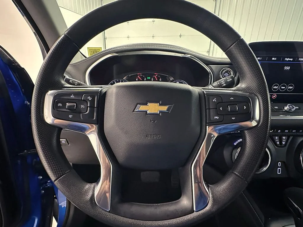 Used 2025 Blue Chevrolet LT image 33