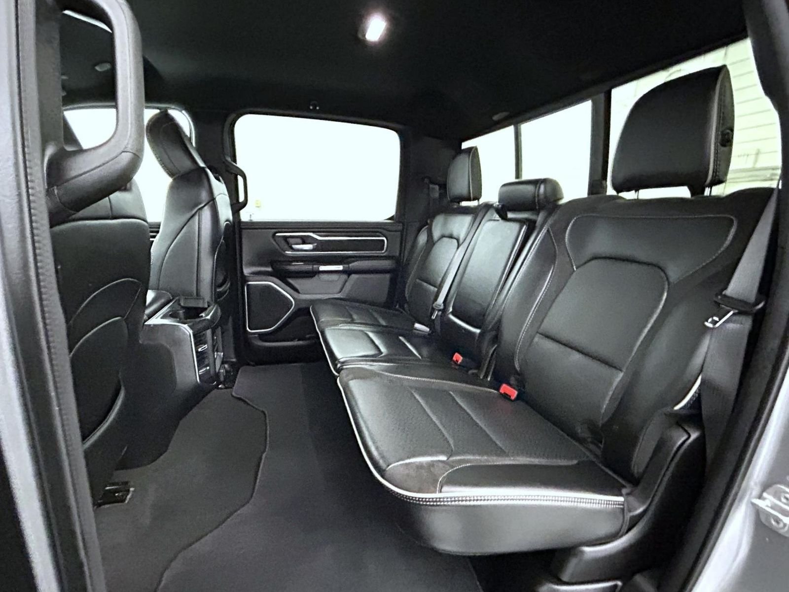 Used 2023 Silver Ram Laramie image 19
