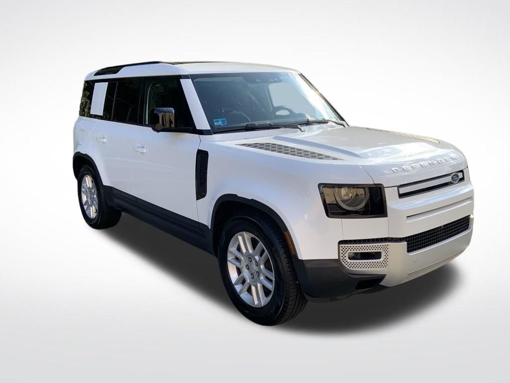 Used 2025 White Land Rover S image 3