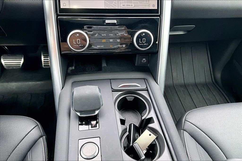 Certified Used 2025 Eiger Gray Metallic Land Rover Dynamic SE image 24