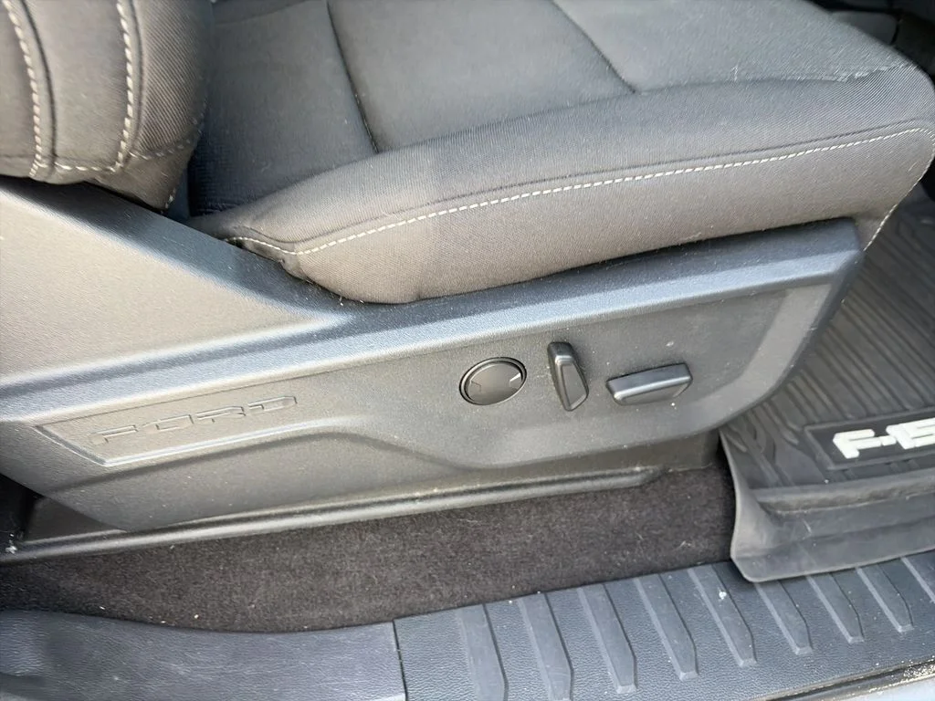 Used 2023 Silver Ford XLT image 36