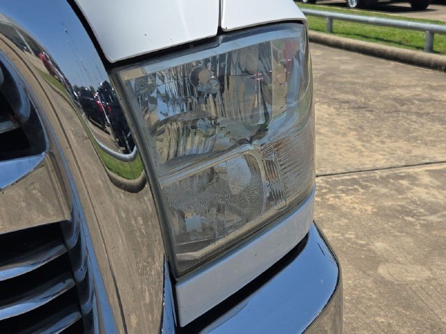 Used 2016 Bright White Clearcoat Ram Lone Star image 9