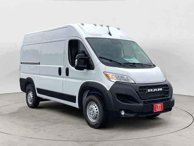 New 2026 Bright White Clearcoat Ram PROMASTER 2500 TRADESMAN CARGO VAN HIGH ROOF 136