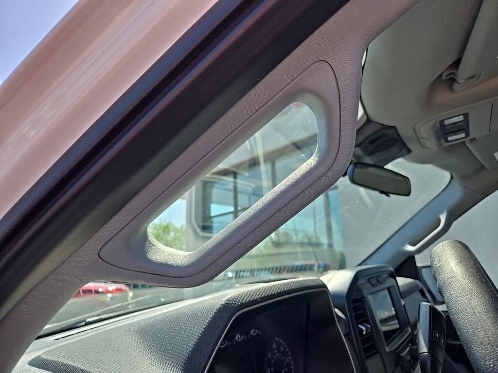 Used 2021 White Ford XL image 39