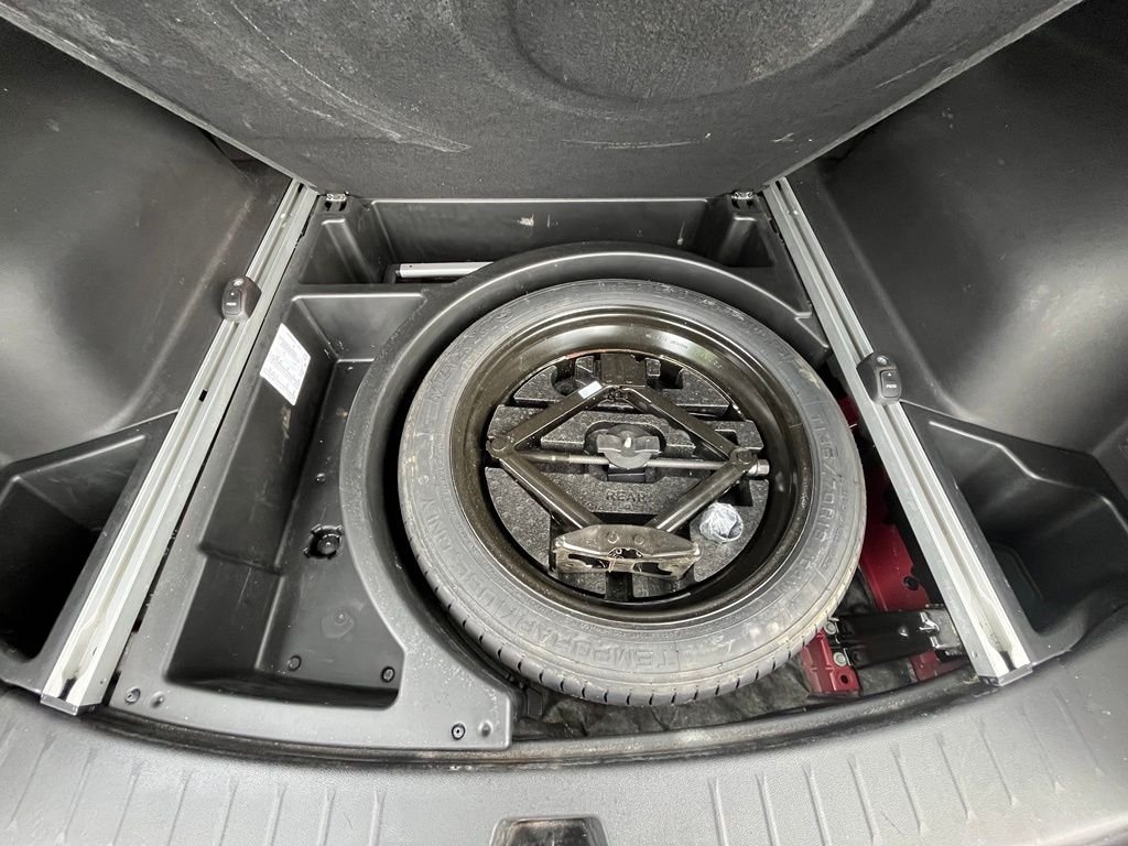 Used 2019 Red Chevrolet RS image 29