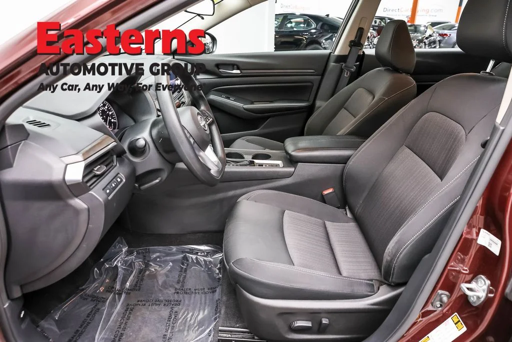 Used 2025 Red Nissan 2.5 SV image 14
