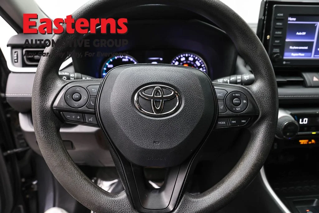 Used 2021 Gray Toyota XLE image 10