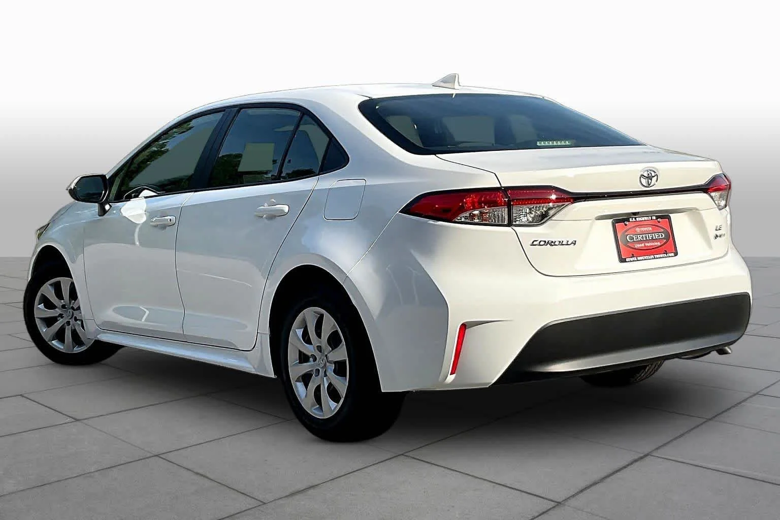 Used 2026 Ice Cap Toyota Hybrid LE image 12