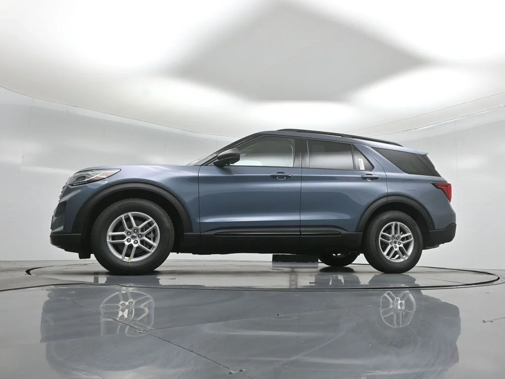 New 2026 Vapor Blue Metallic Ford Active image 50