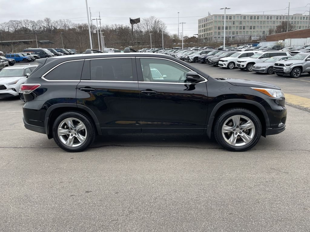 Used 2014 Black Toyota Limited image 7