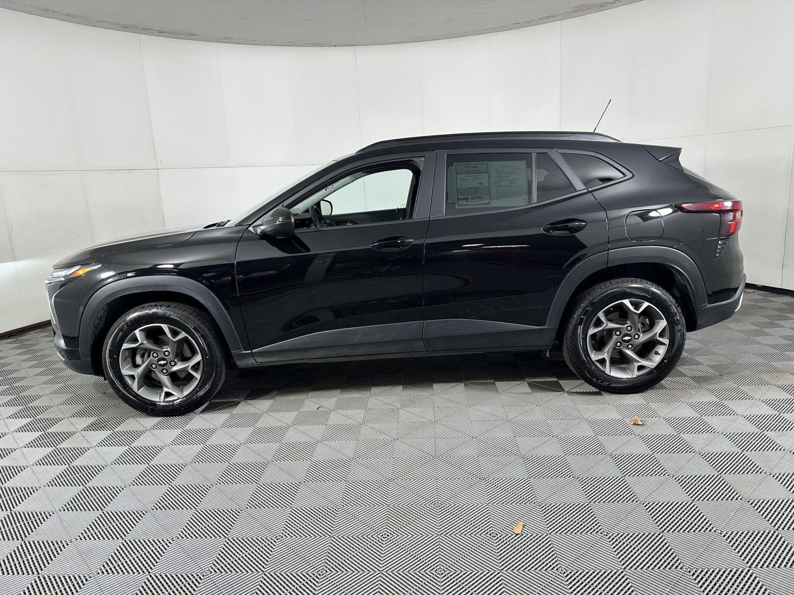 Used 2024 Mosaic Black Metallic Chevrolet LT image 8