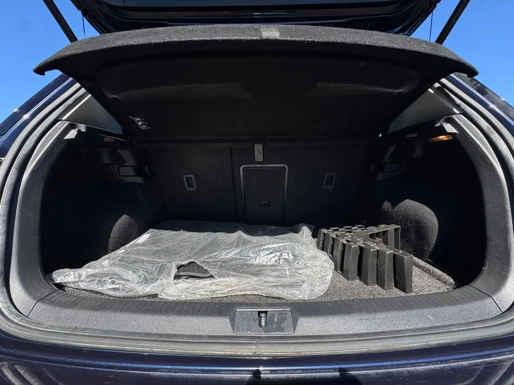 Used 2016 Night Blue Metallic Volkswagen TSI SE 4-Door image 13