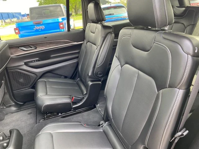 2025 Jeep Grand Cherokee L Limited - Photo 28