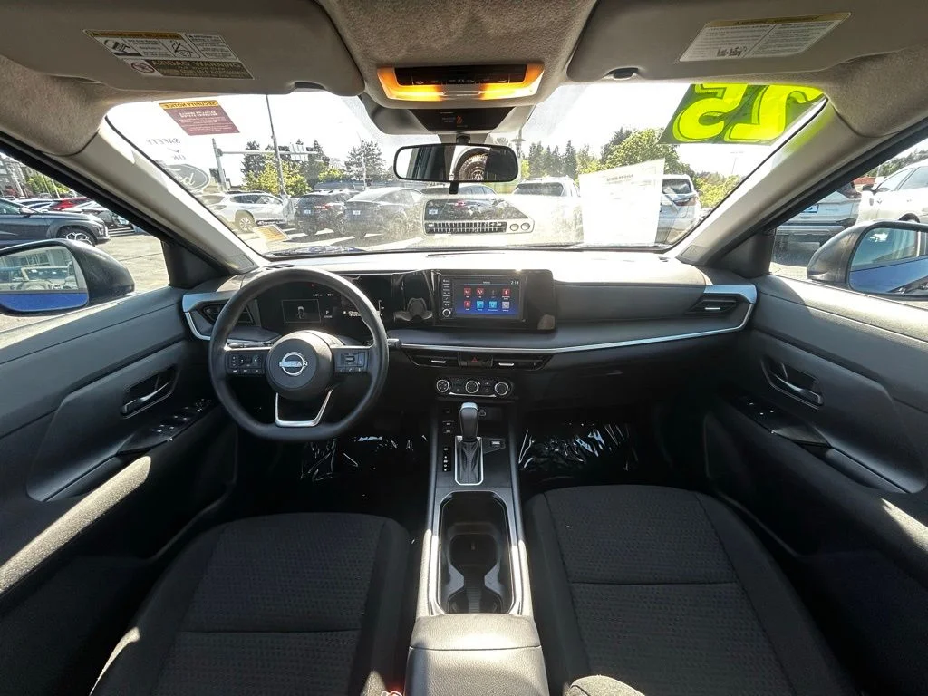 2025 Nissan Kicks S AWD - Photo 10