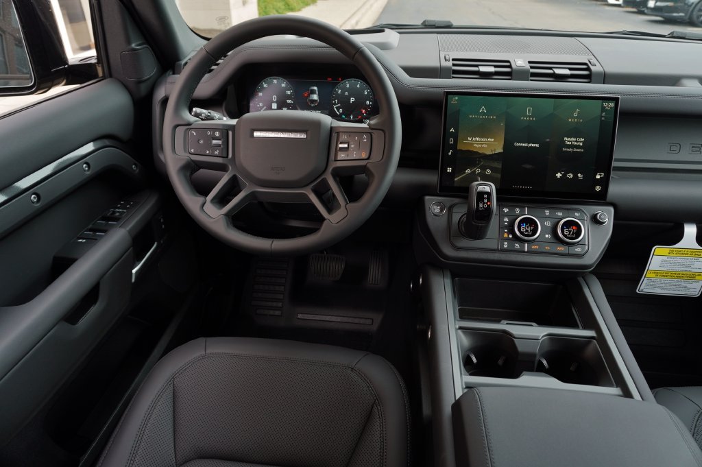 New 2026 Carpathian Grey Land Rover X-Dynamic SE image 15