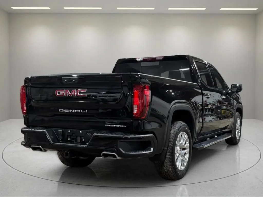 Certified Used 2026 Onyx Black GMC Denali image 4