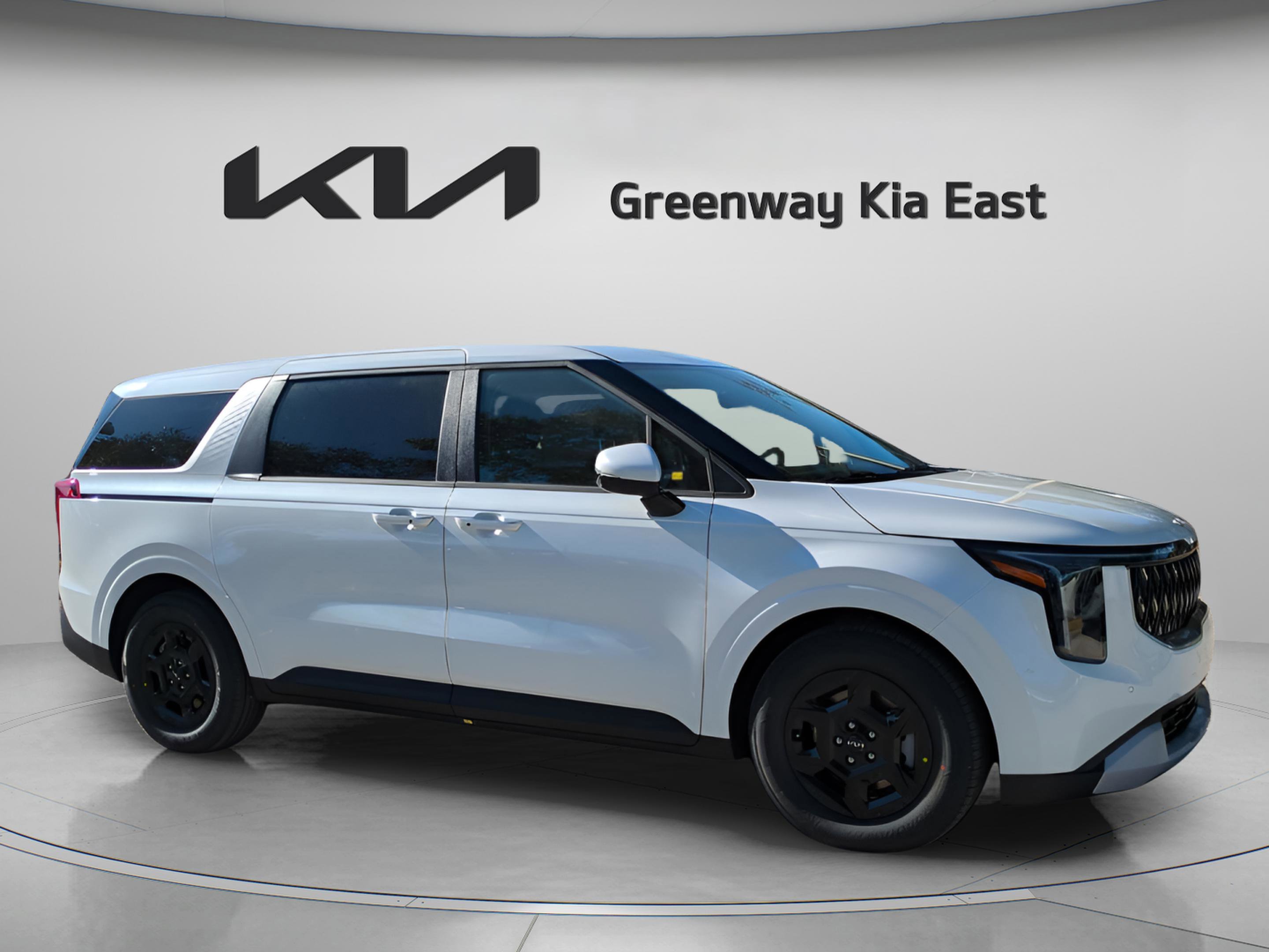 New 2026 Snow White Pearl Kia LXS image 3