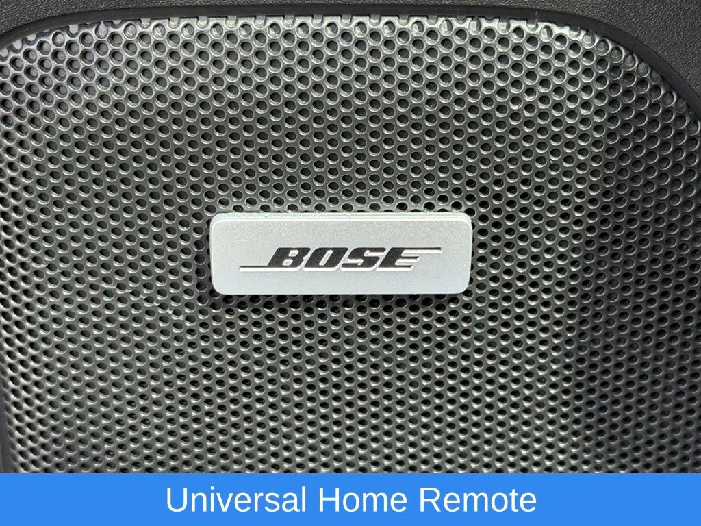 Used 2020 White GMC AT4 image 27