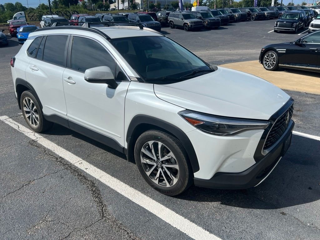 Used 2024 Beige Toyota XLE image 6