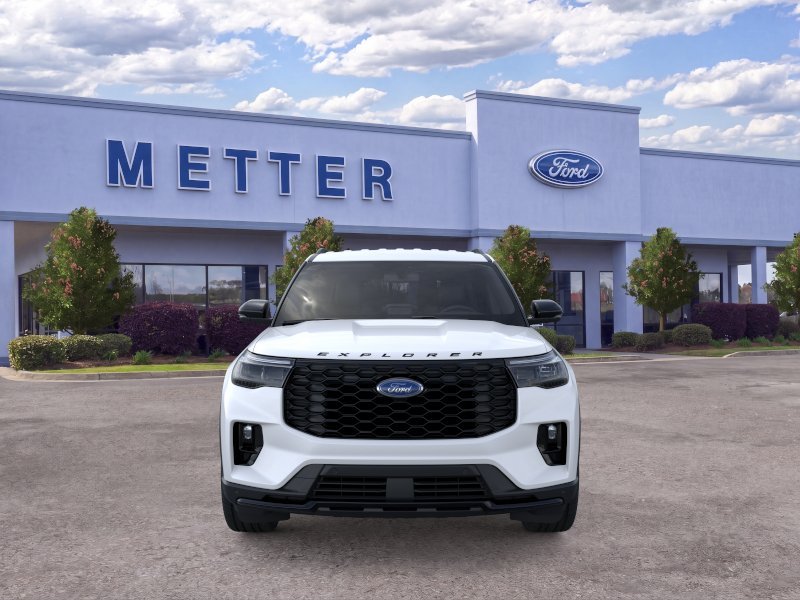 New 2026 Star White Metallic Tri-Coat Ford ST-Line image 7