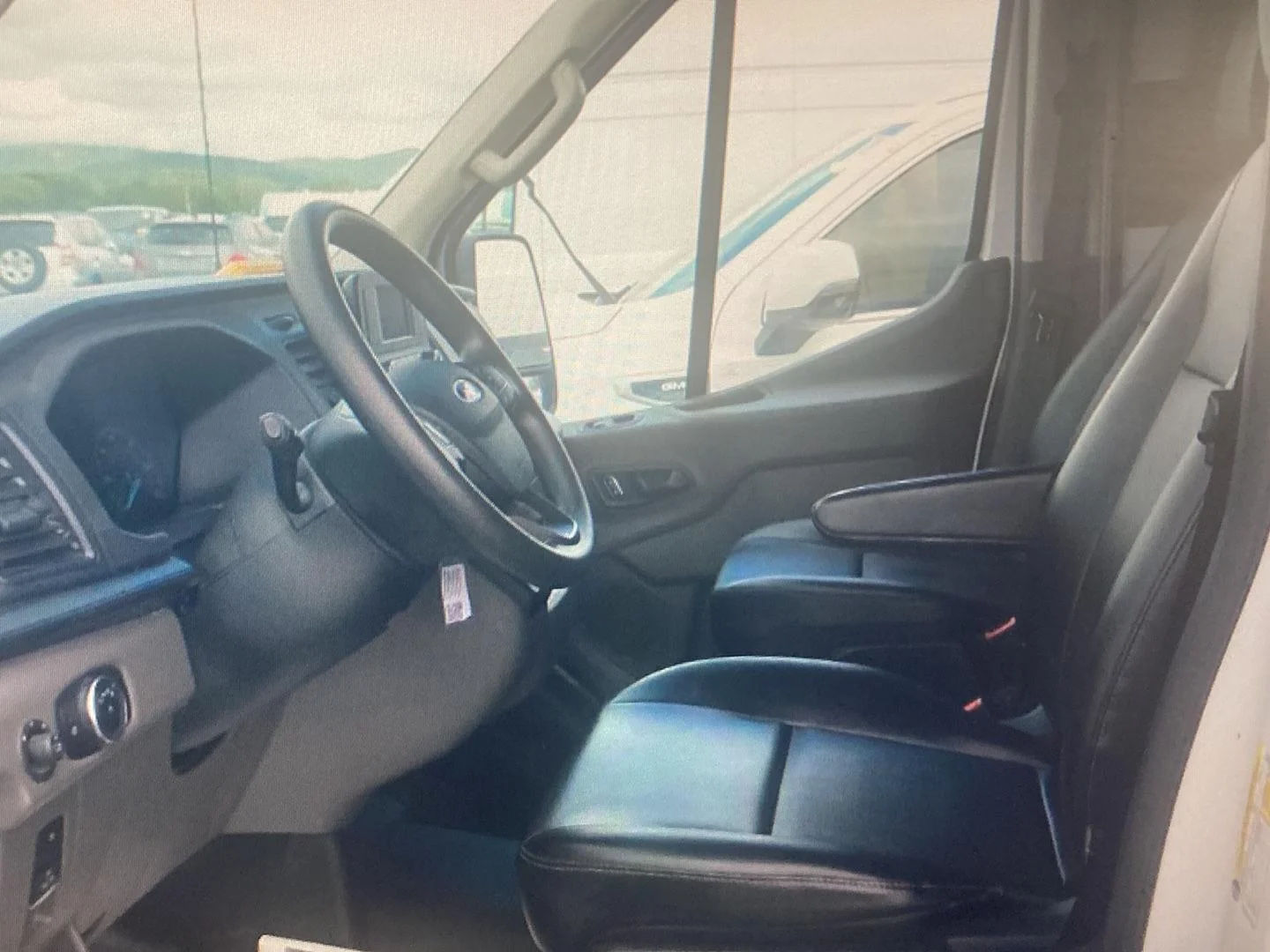 Used 2025 Oxford White Ford 250 image 2