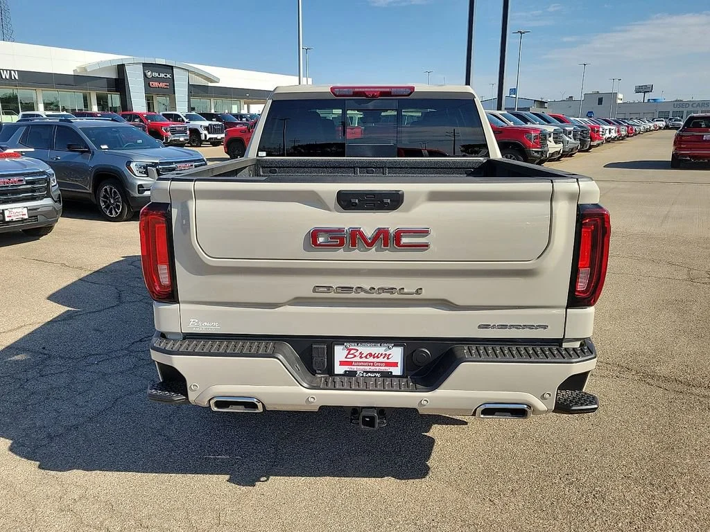 2026 GMC Sierra 1500 Denali - Photo 9