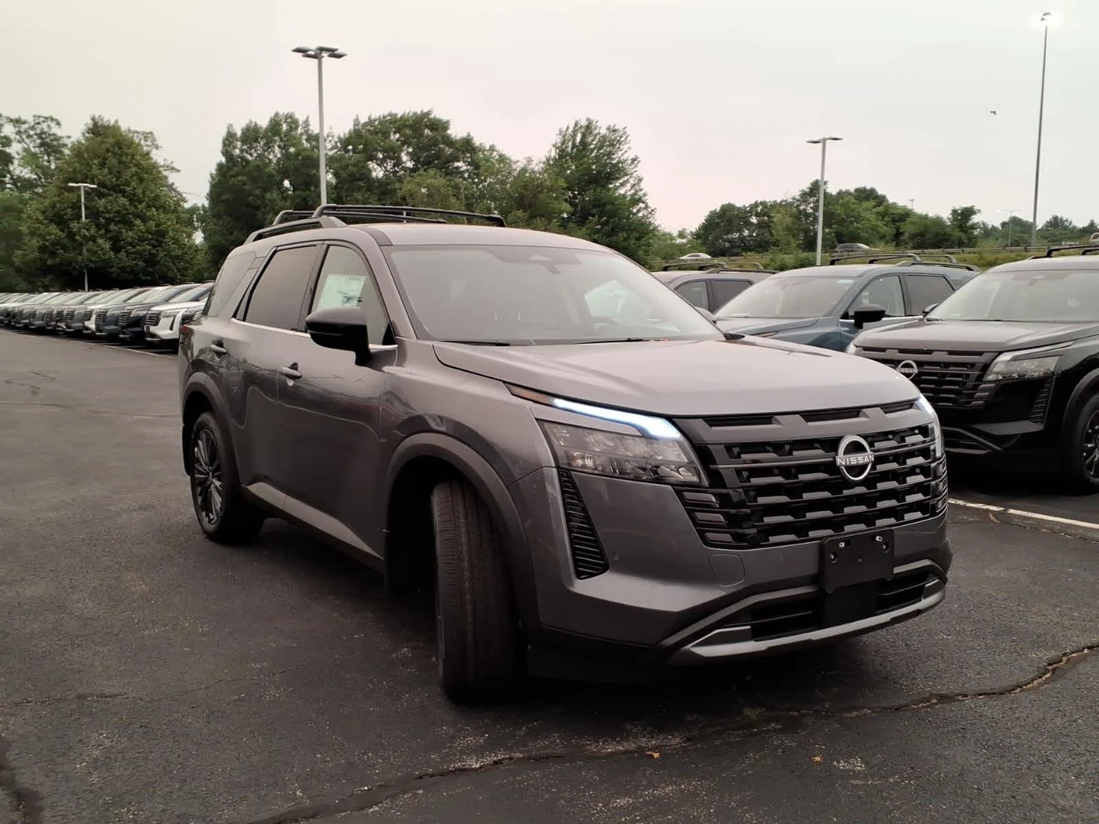 New 2026 Gun Metallic Nissan SL image 2