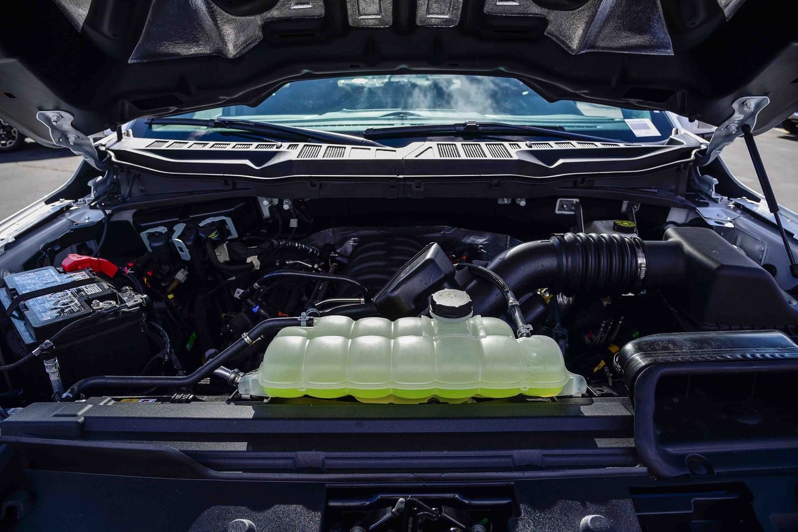 New 2026 Oxford White Ford XL image 25