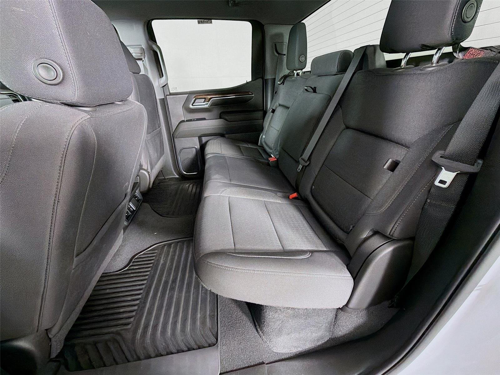 Used 2024 Summit White GMC Elevation image 21