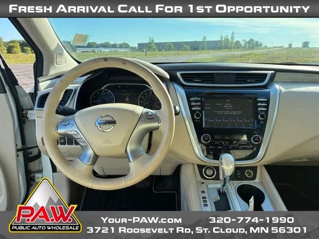 Used 2016 White Nissan SL image 11