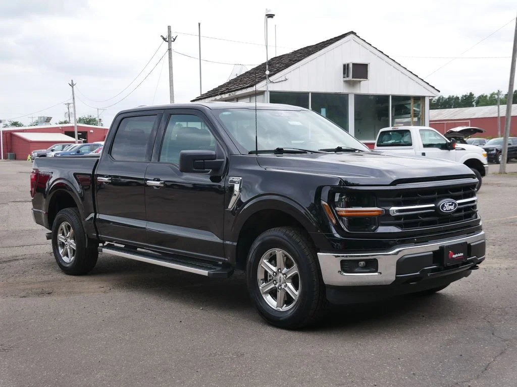 Used 2025 Black Ford XLT image 1