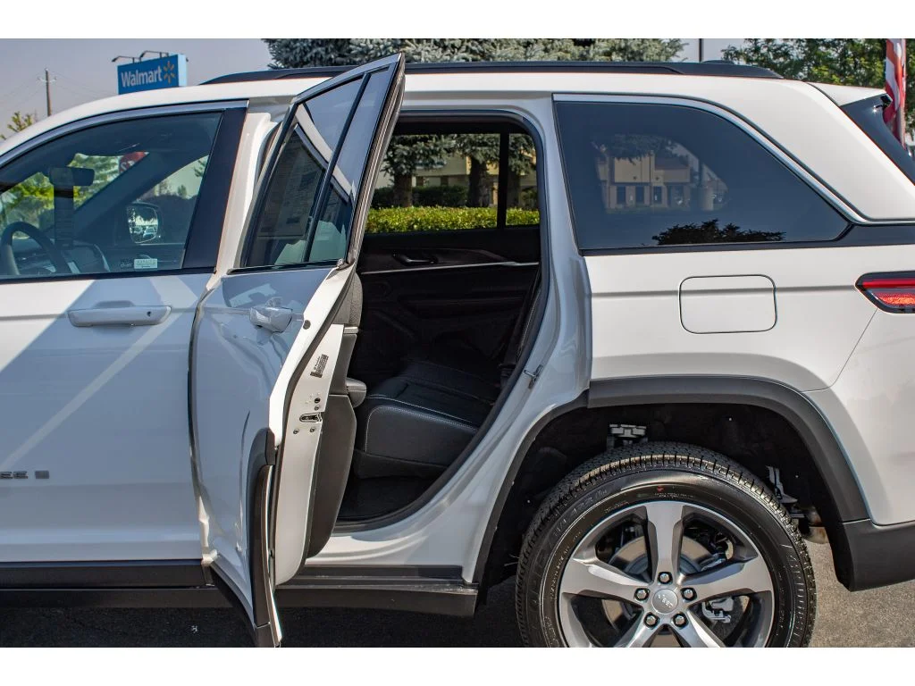 New 2026 Bright White Clearcoat Jeep Limited image 15