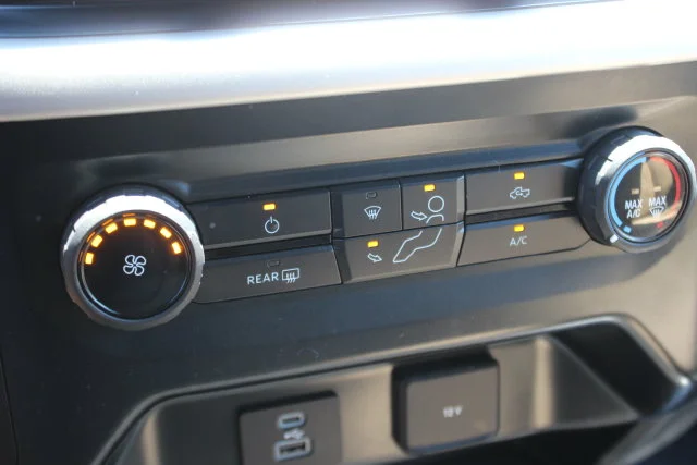 Used 2021 Silver Ford XLT image 8