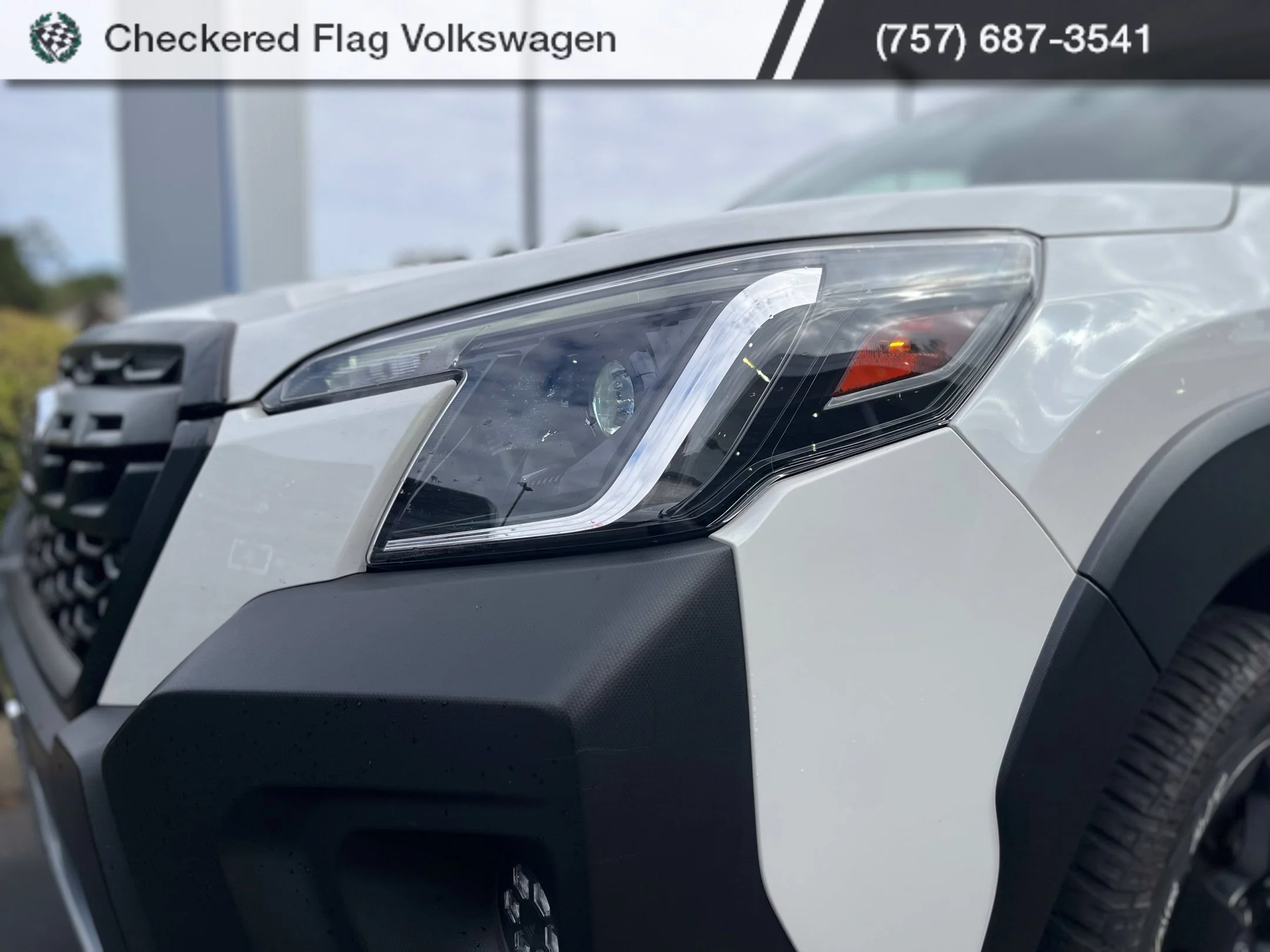 Used 2024 Crystal White Pearl Subaru Wilderness image 12