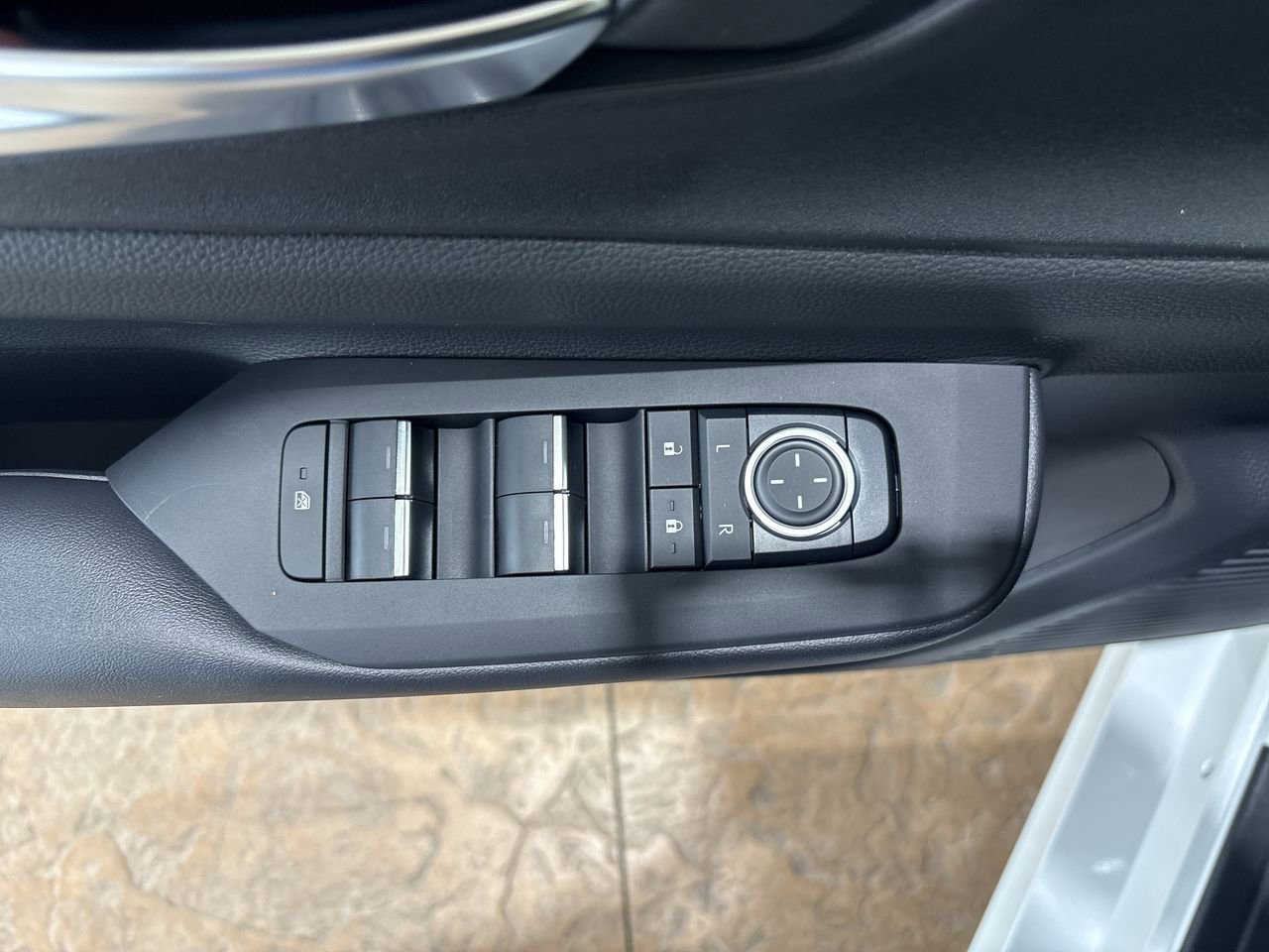 2026 Toyota Prius Plug-in Hybrid Nightshade - Photo 13