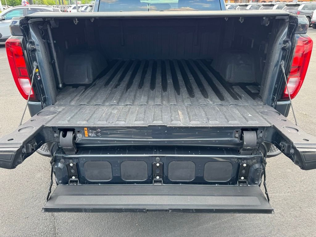 Used 2021 Blue GMC Elevation image 10