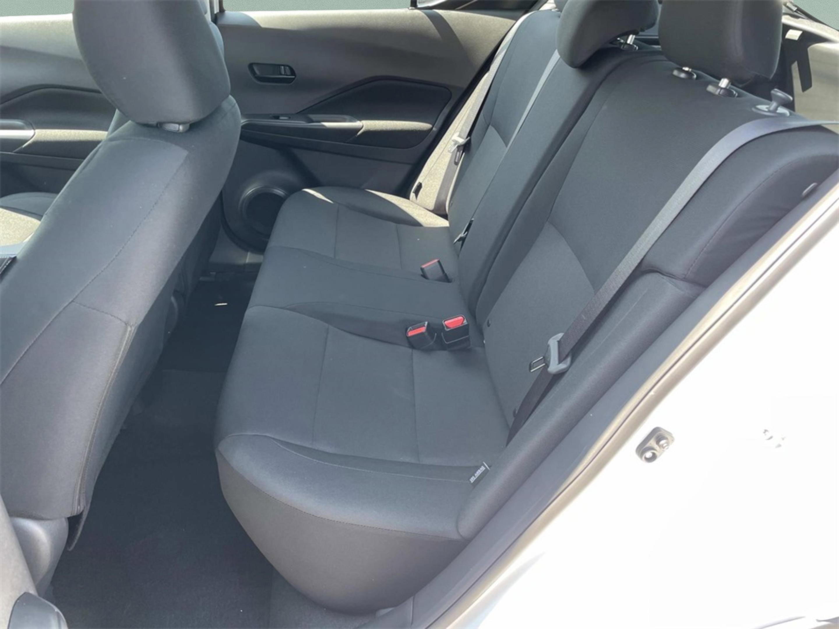2025 Nissan KICKS PLAY Base - Photo 8