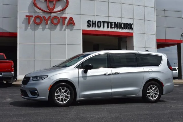 Used 2024 Silver Chrysler Touring L image 1