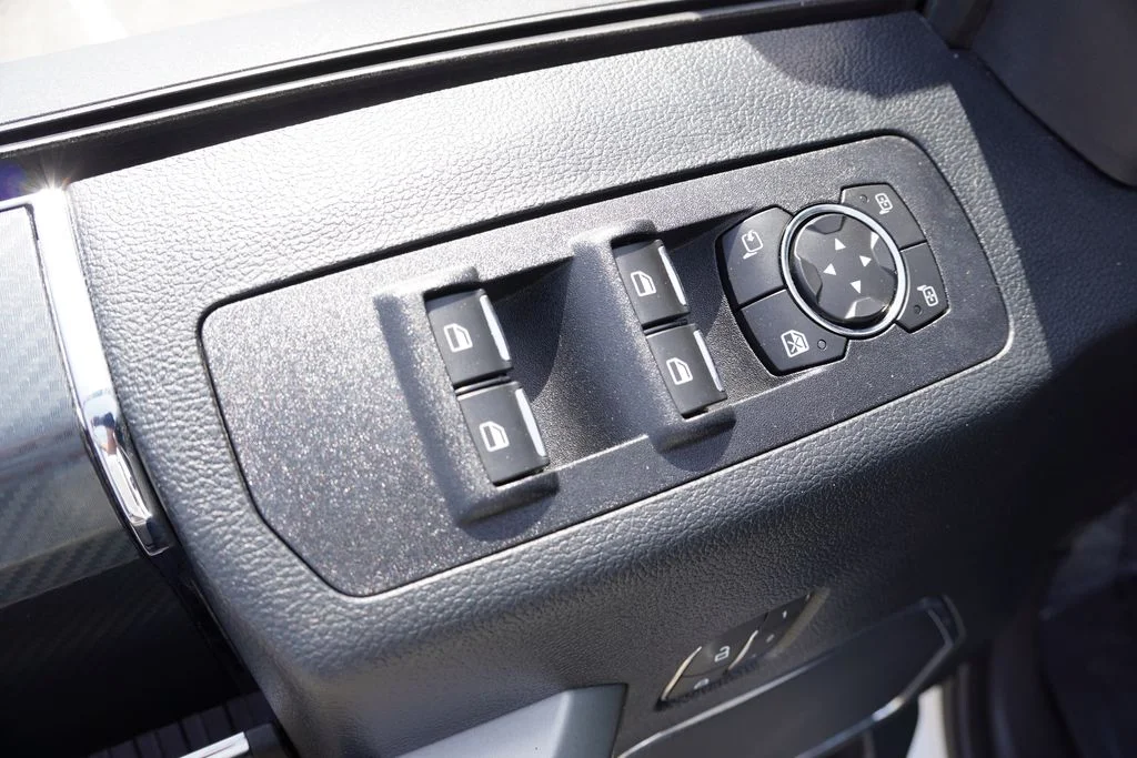 Certified Used 2020 Oxford White Ford Lariat image 22