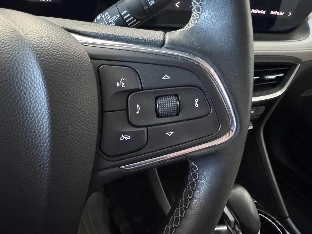 Used 2024 Ebony Twilight Metallic Buick Avenir image 15