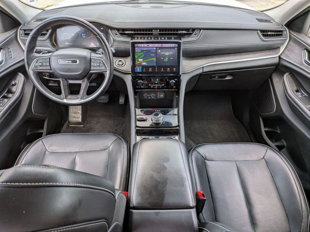 Used 2022 White Jeep Limited image 4
