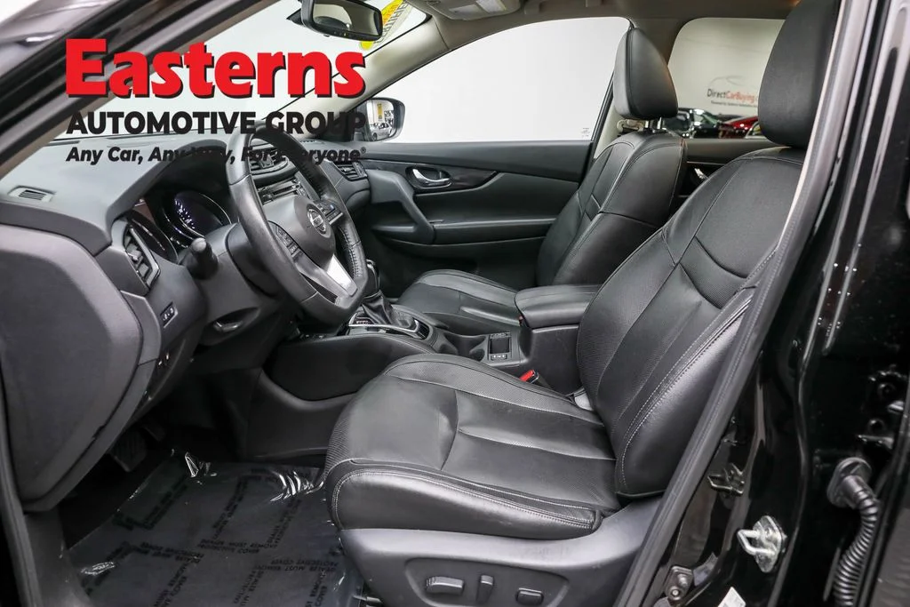 Used 2020 Black Nissan SL image 14