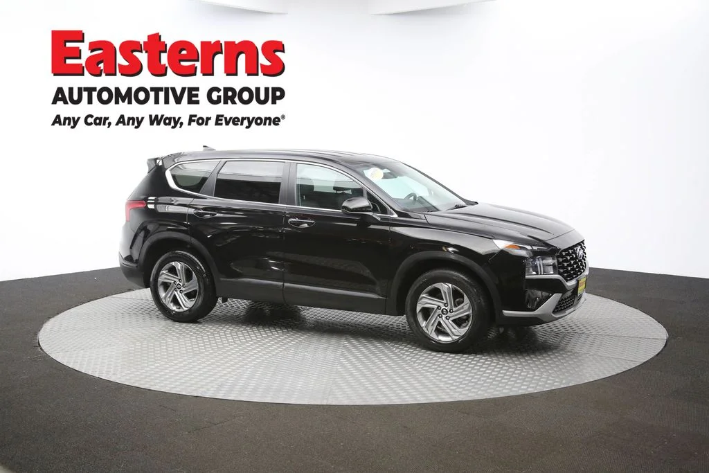 Used 2023 Black Hyundai SE image 44