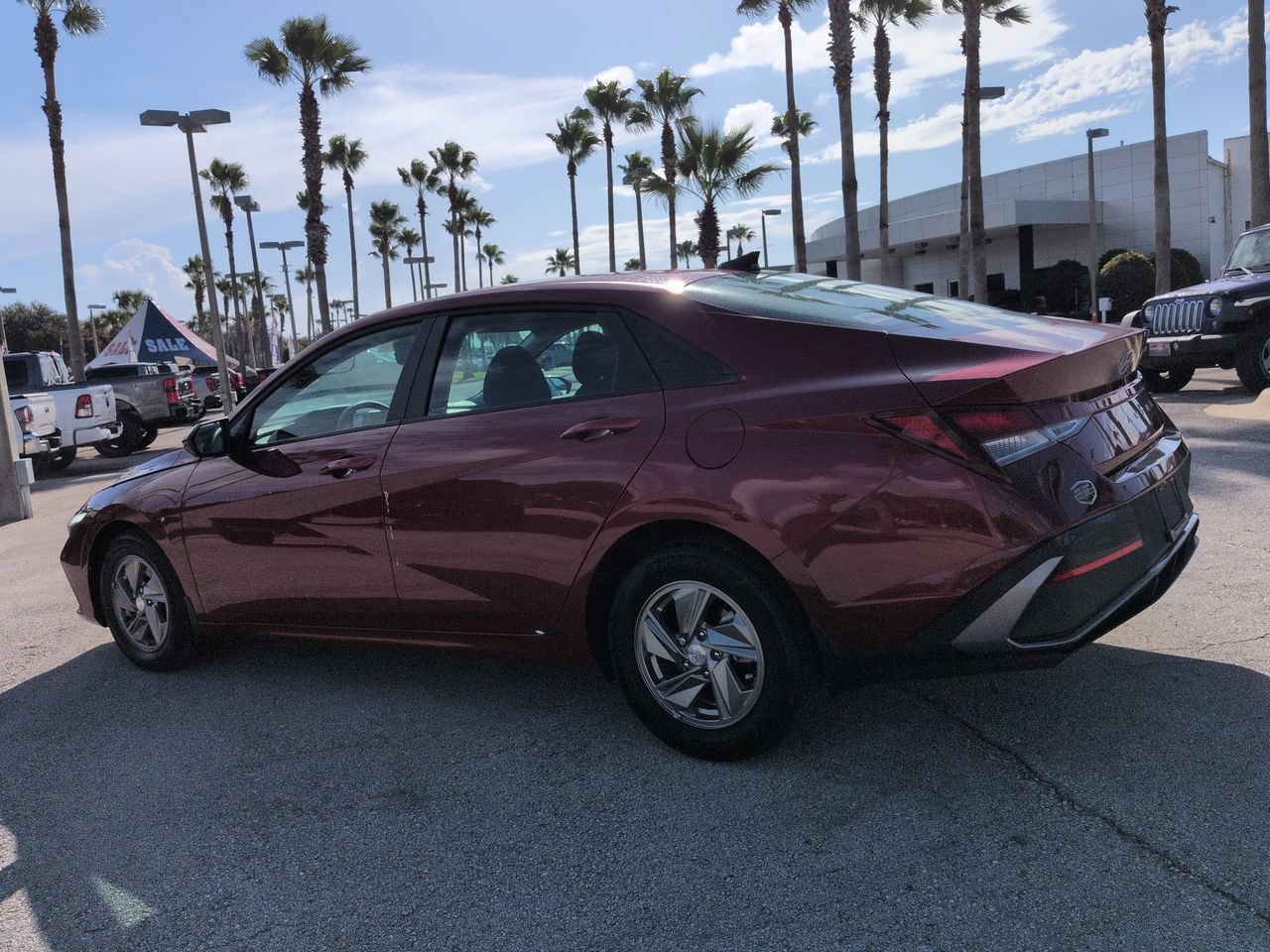 Used 2025 Red Hyundai SE image 6