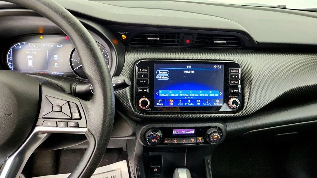Used 2021 Boulder Gray Pearl Nissan SV FWD image 17