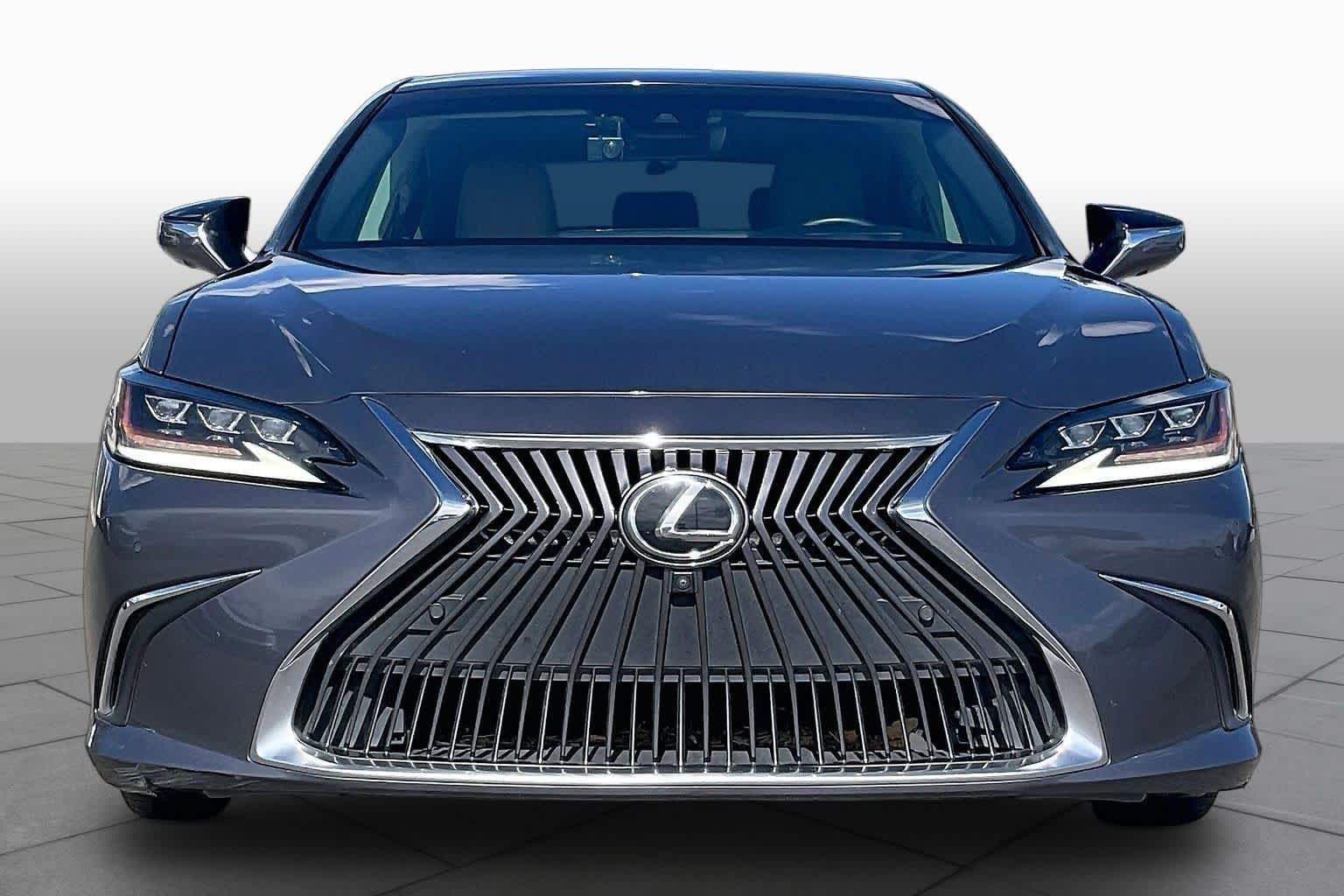 Used 2019 Nebula Gray Pearl Lexus Ultra Luxury image 4